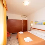 Ariston Hotel