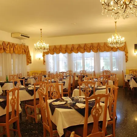 Otel Ariston 2*