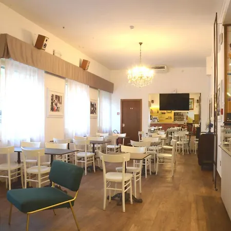 Ariston 2* Ριτσιόνε