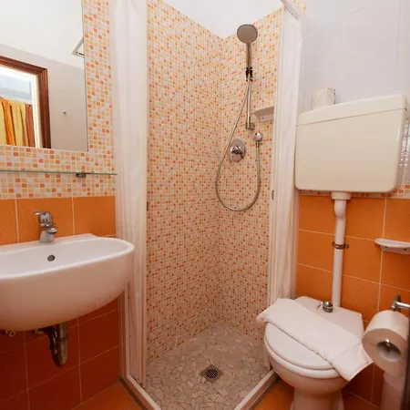 Ariston Hotel 2*